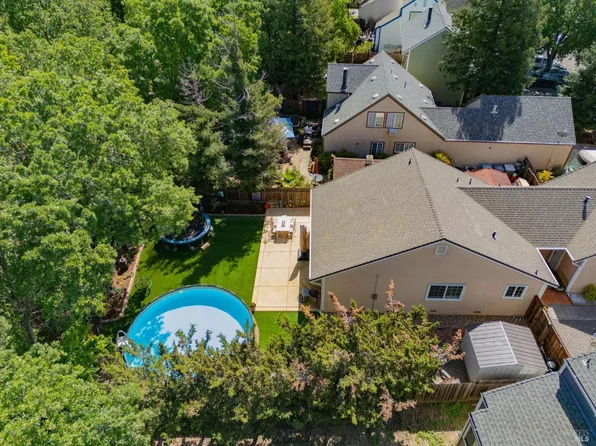 238 Brookdale Drive, Vacaville, CA 95687