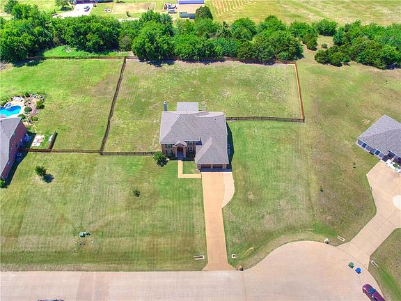 2nd image of 2307 Silver Maple Dr