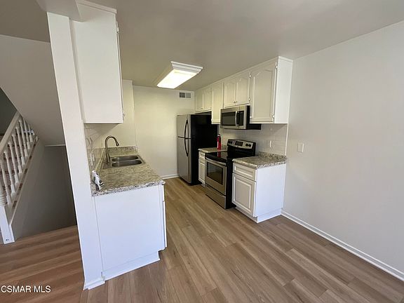 3rd image of 1390 Ramona Dr