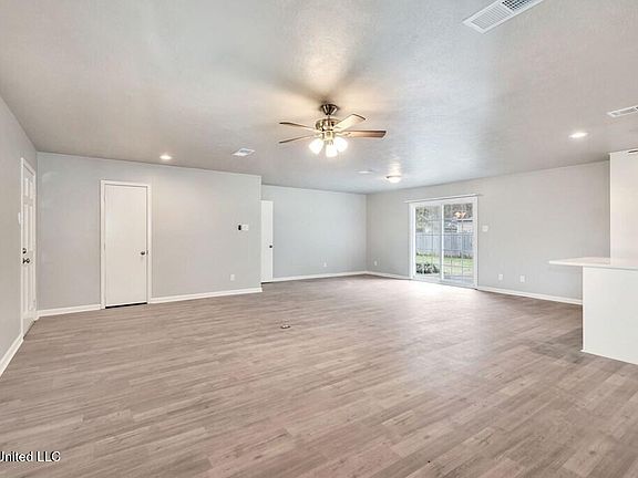 2nd image of 3 Byrd Ct