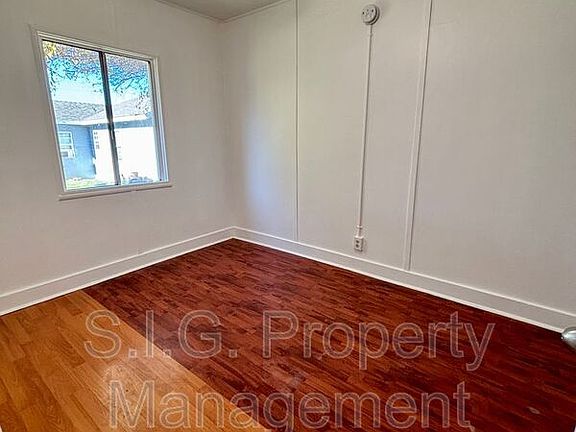 5th image of 10156 1/4 Helendale Ave