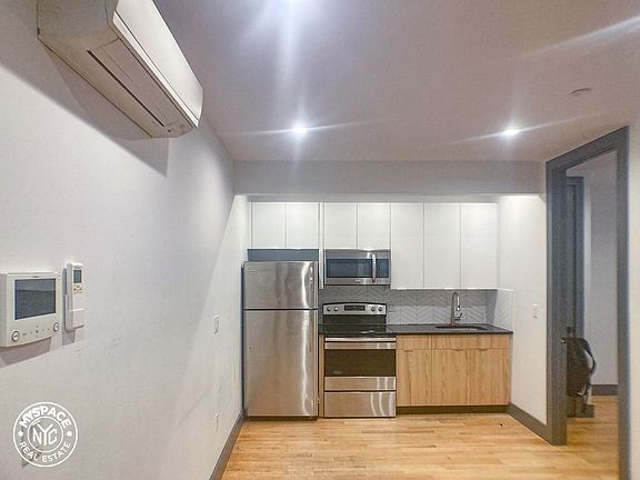 5th image of 972 Greene Ave #3G
