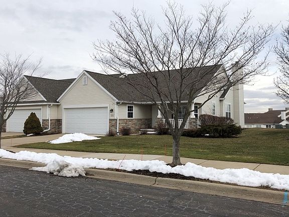 2nd image of 3251 Chamberlain Cir
