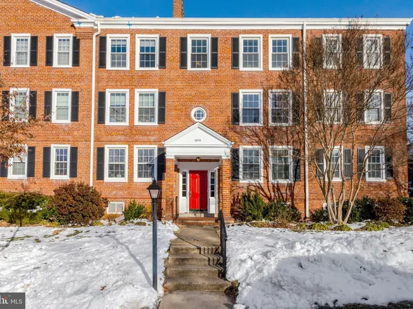2854 S Buchanan St APT B2, Arlington, VA 22206