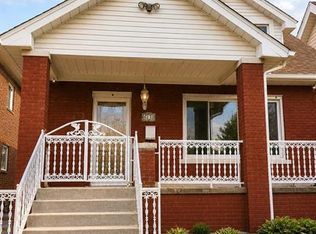 6131 Appoline St, Dearborn, MI 48126
