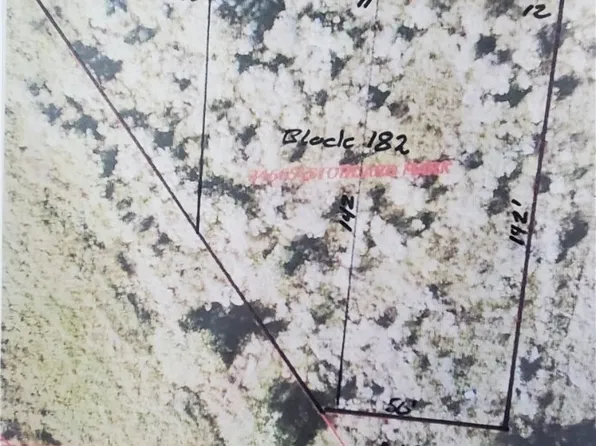 701-705 W Dayton Ave, Seadrift, TX 77983