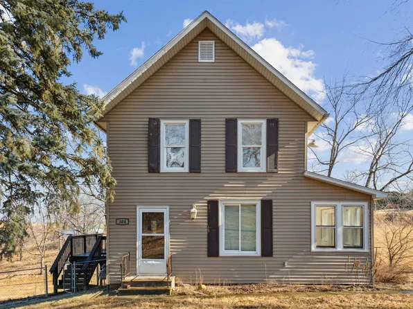 304 N Franklin St, Andrew, IA 52030