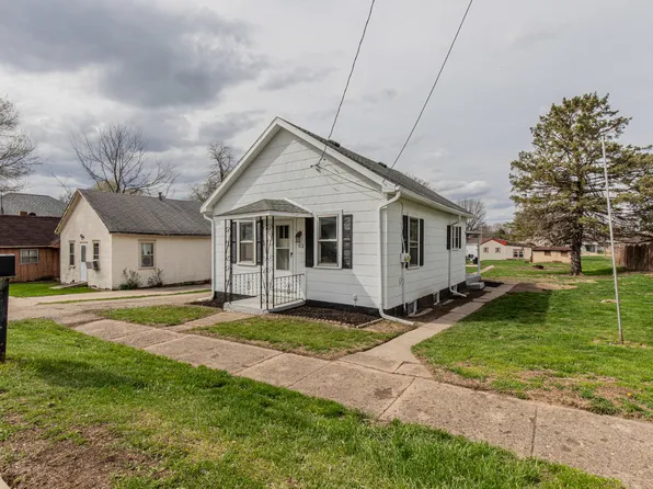 512 Chestnut St, Dalzell, IL 61320