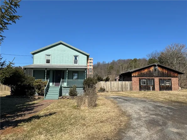 299 N 1st St, Indiana, PA 15701