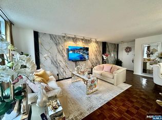 160 Overlook Ave APT 2D, Hackensack, NJ 07601