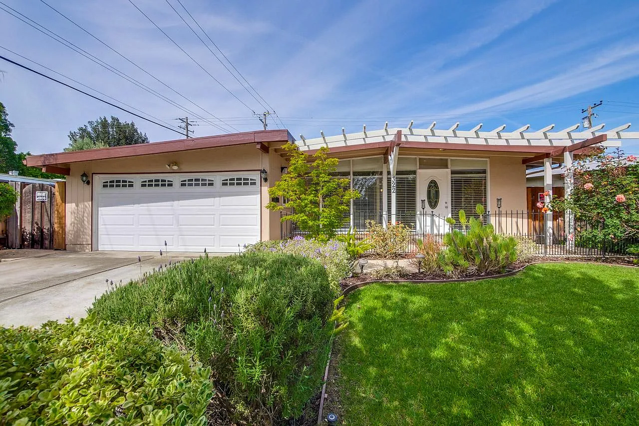 322 Hayes Ave photo 1