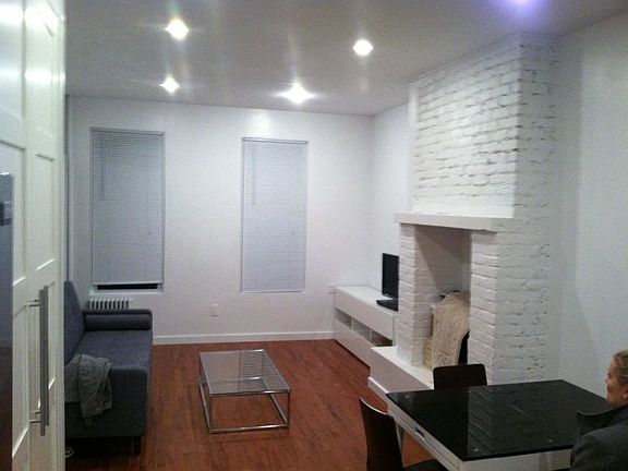 3rd image of 928 Lorimer St #2B