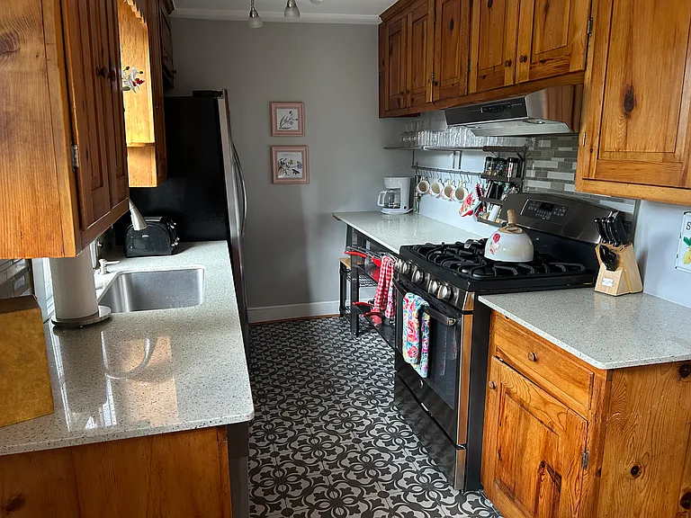 431 S King St — Photo 9