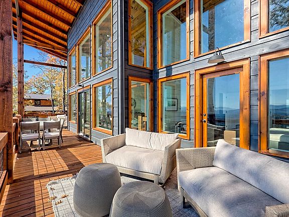 17th image of this home