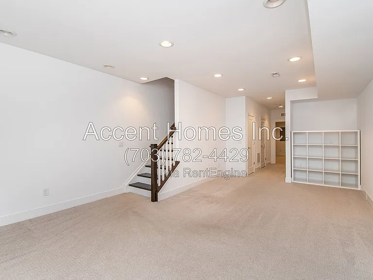210 S Patrick St — Photo 26
