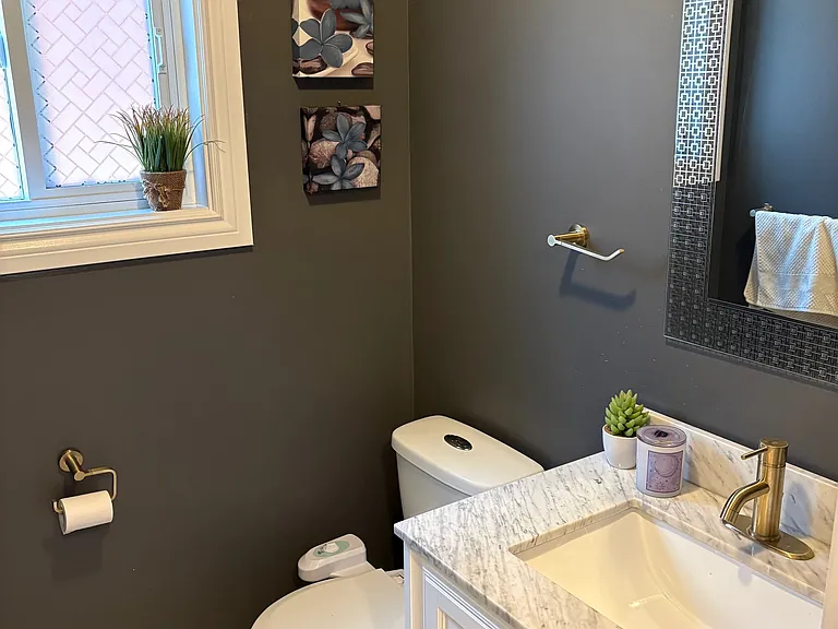 7075 Spyglass Cres — Photo 13