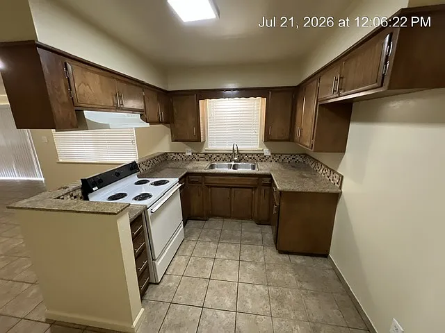 2 bed, $1,350 — Photo 4