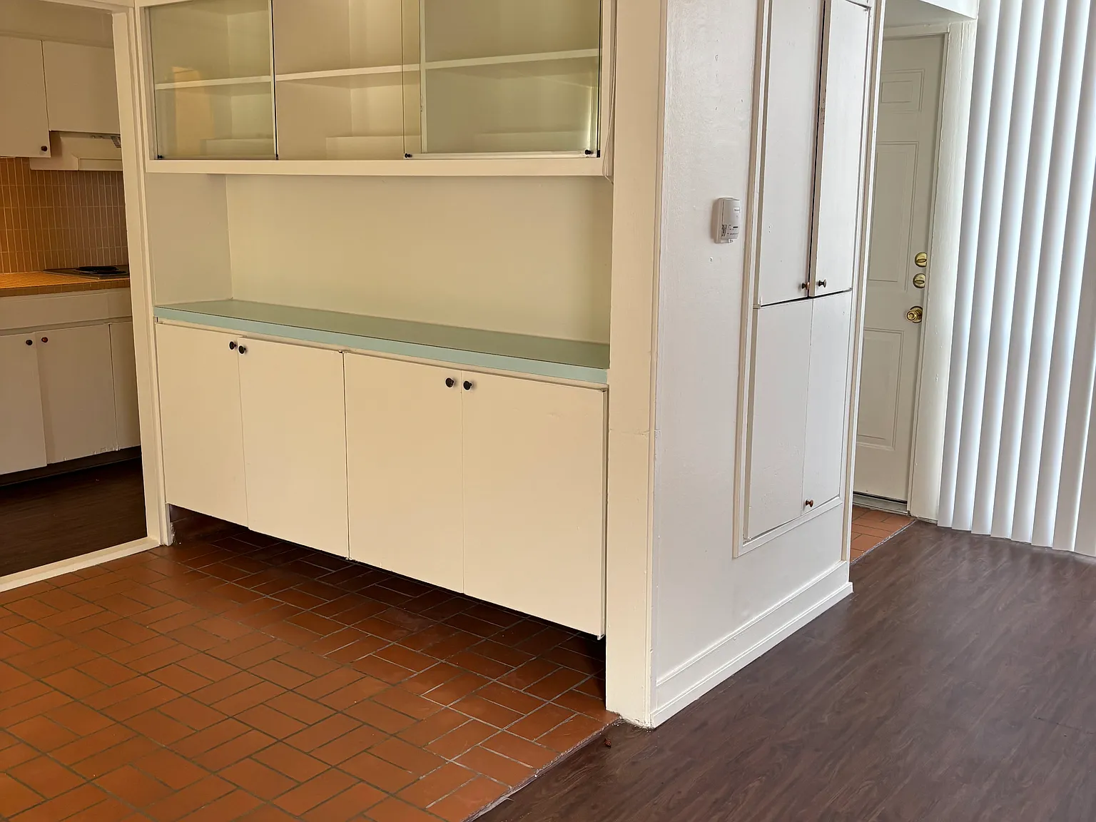 2 bed, 1198 sqft, $1,000 — Photo 3