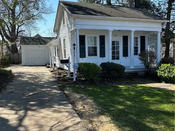 254 S State St, Painesville, OH 44077