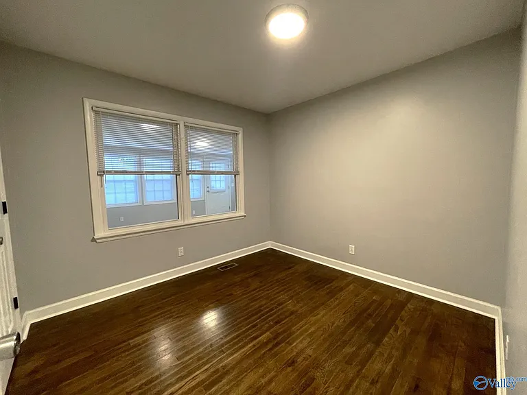 19 Allen St — Photo 14