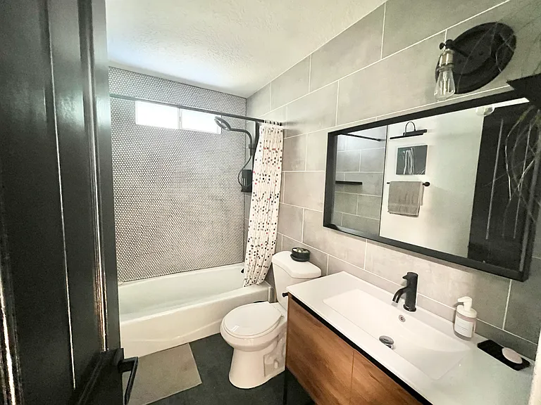 24556 Geneva Dr — Photo 9