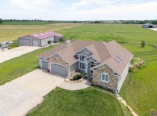 6350 SE Shawnee Heights Rd, Berryton, KS 66409