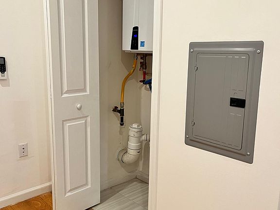 3rd image of 60 Cottage St APT 3D