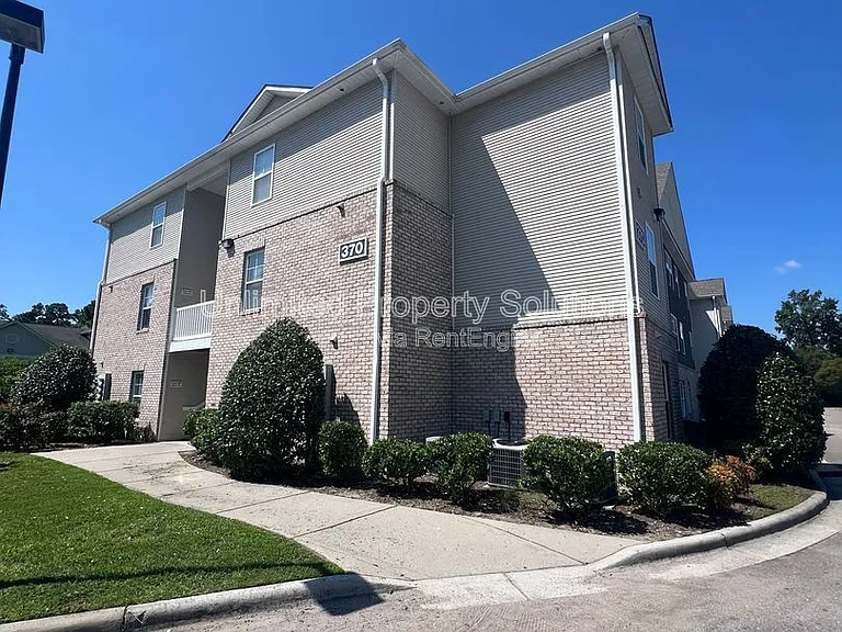 370 S Kerr Ave #106 — Photo 2