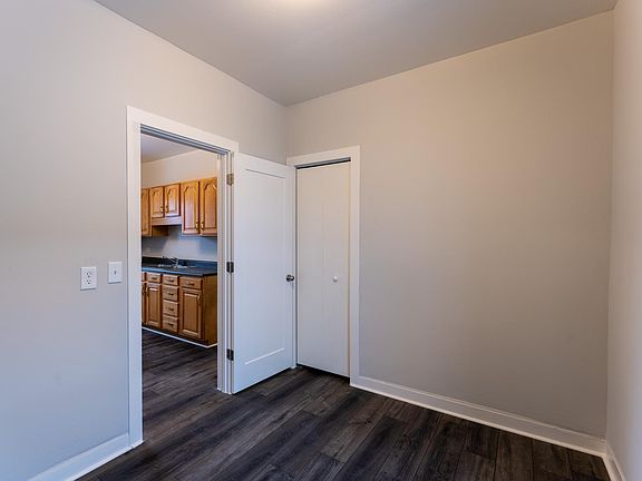 Bedroom 1 (Kitchen side)