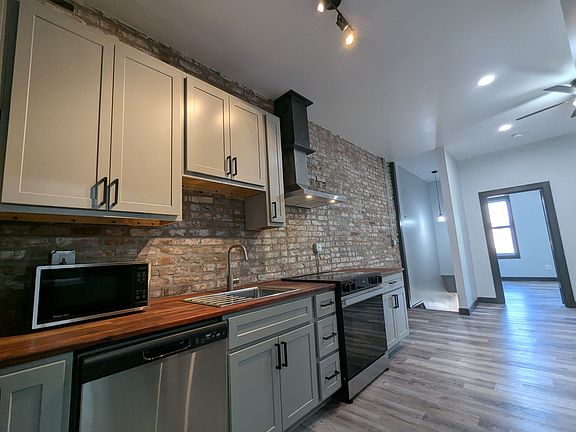 3rd image of 4046-4048 Shenandoah Ave #4046A