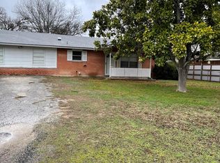 122 Paradise Ave, Kerrville, TX 78028