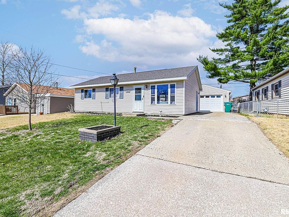 1st image of 408 Rosewood Dr