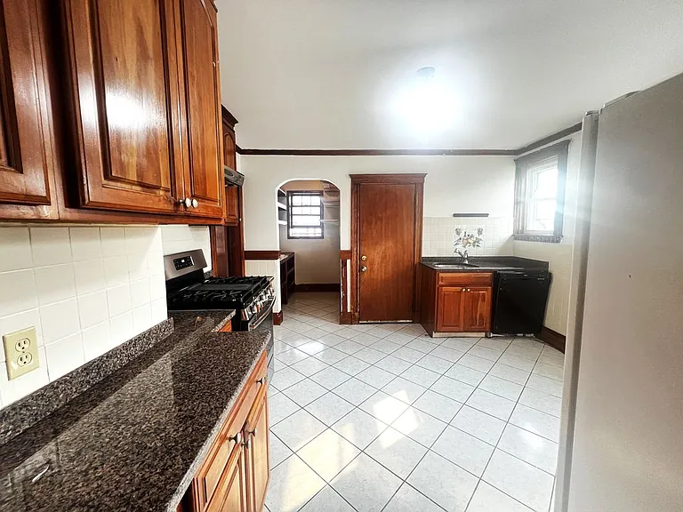 103 Saint Andrew Rd #2 — Photo 2