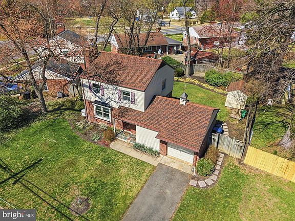 3rd image of 2502 Hughes Rd
