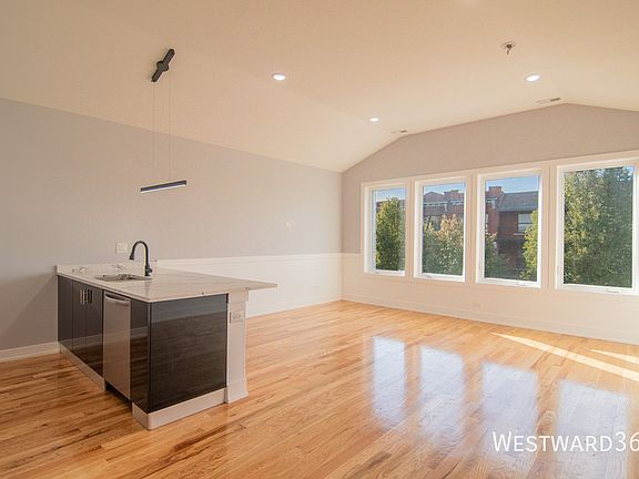 2nd image of 5831 S Calumet Ave #3