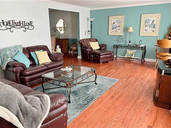 3rd image of 6126 Great Dane Dr
