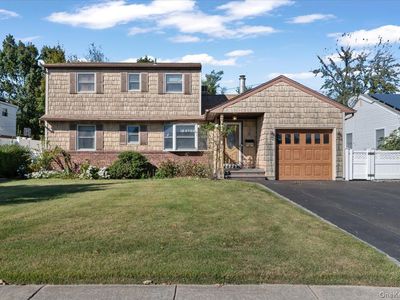 3 Surrey Lane, Bethpage, NY, 11714