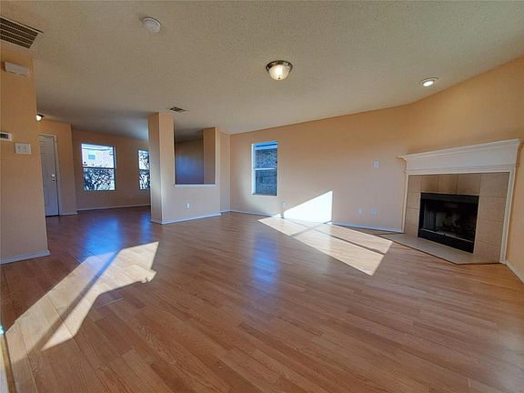 5th image of 337 Blairwood Dr