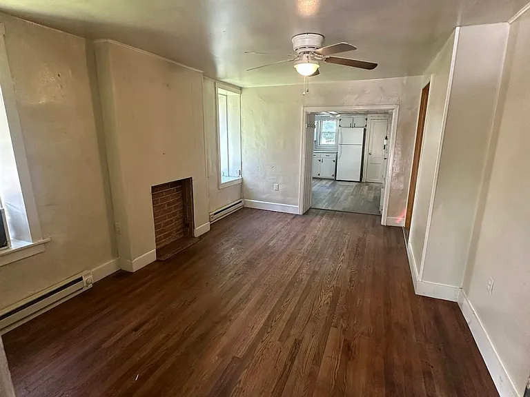 21 W Main St — Photo 2