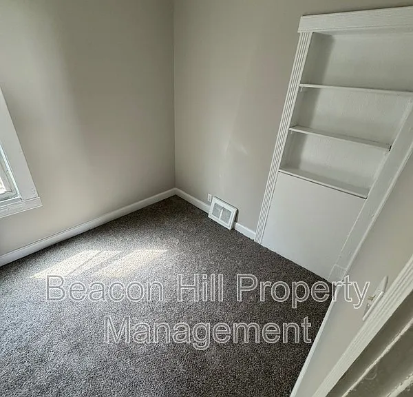 5911 Lansing Ave — Photo 7