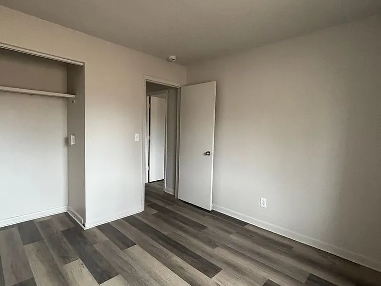 Cedar Crest Apartments — Photo 5