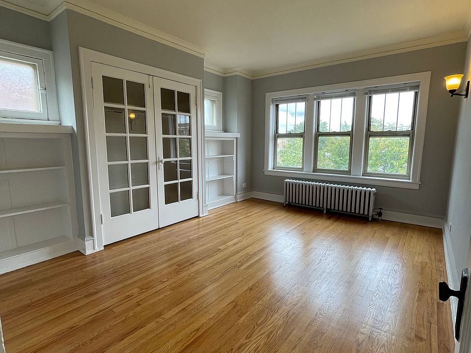 1st image of 5117 W Montrose Ave APT 3B