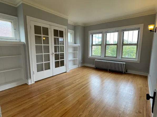 5117 W Montrose Ave APT 3B, Chicago, IL 60641