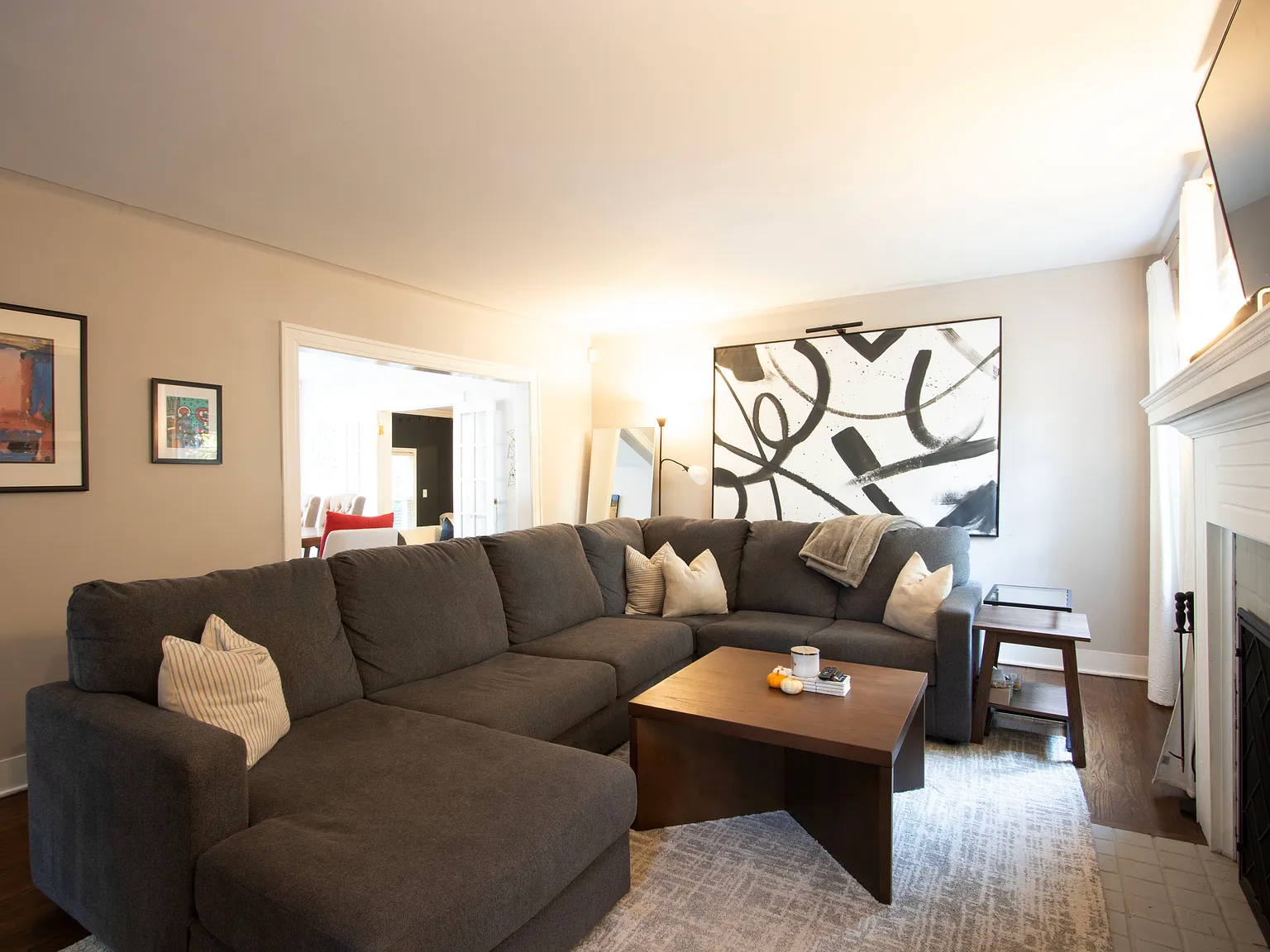 3 bed, 1963 sqft, $3,000 — Photo 3