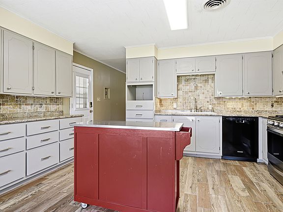 4th image of 1115 Norwood Dr