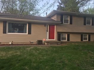 6 Craig Dr, Springfield, IL 62711