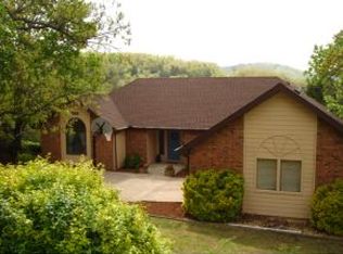 363 Edgewater Cir, Ridgedale, MO 65739