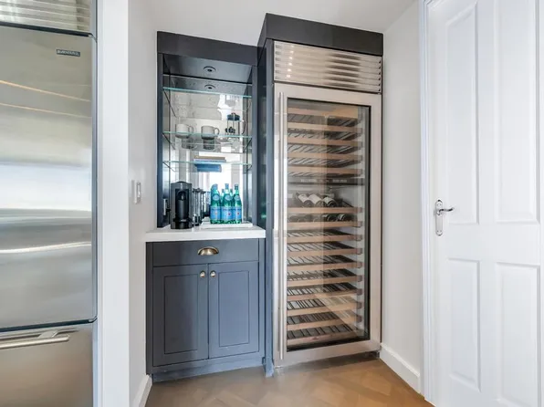 333 Rector Place image 7 of 25