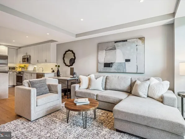 925 N Fairfax St #308, Alexandria, VA 22314
