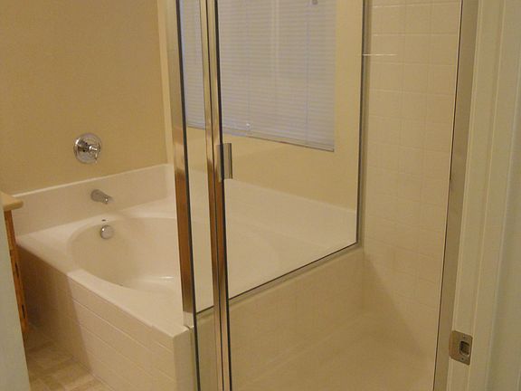 5th image of 13038 Camden Ln